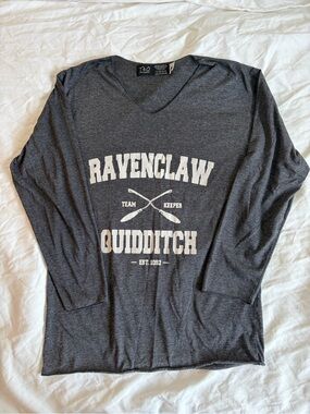 t/o Ravenclaw Quidditch Dark Gray Long-Sleeve V-Neck Shirt